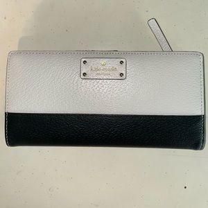 Kate Spade snap wallet